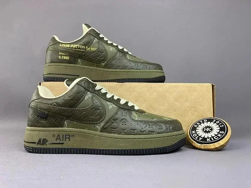 LV ARCH LICHT SNEAKER 1