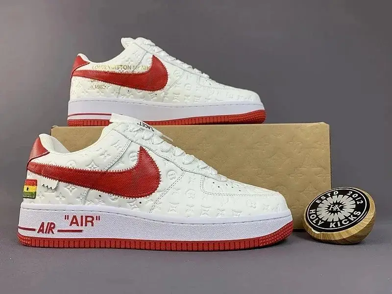 LV ARCH LICHT SNEAKER 4