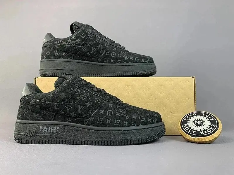 LV ARCH LICHT SNEAKER 5