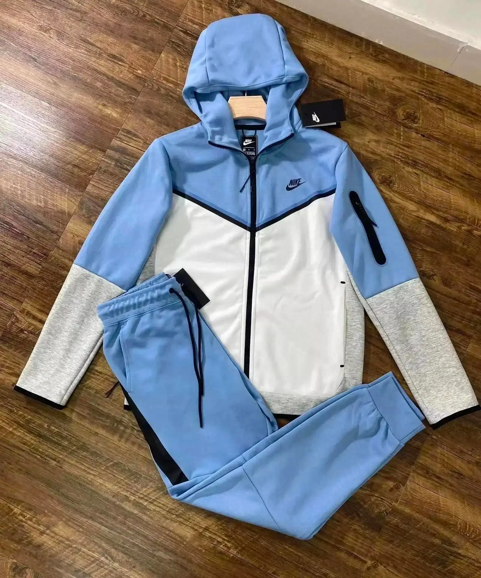 Nike Hoodie 1