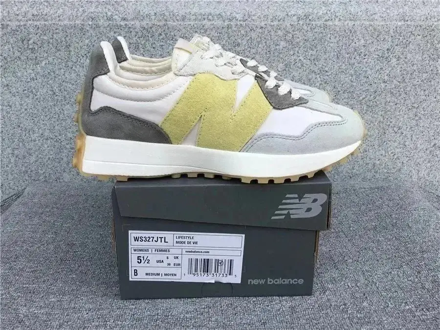 New Balance Chunky Sneakers [31 styles] 15